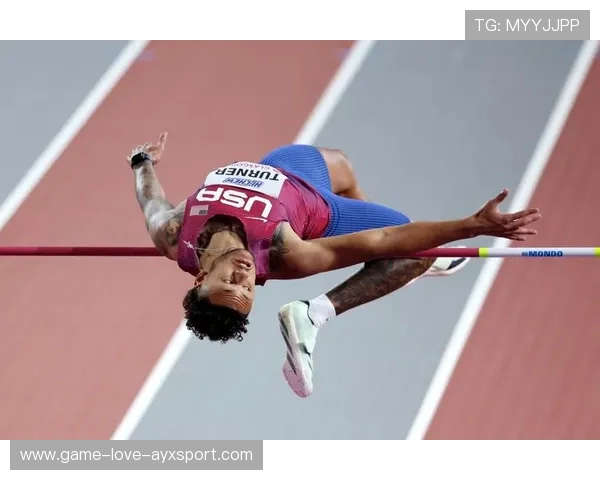 跳远选手以超高助跑速度赢得绝对优势 跳远选手以超高助跑速度赢得绝对优势