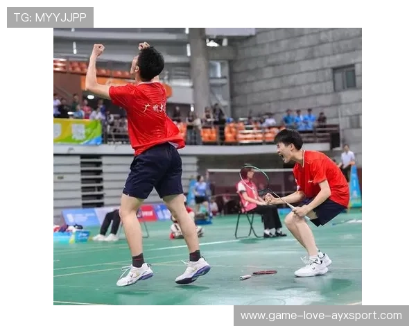 中国羽毛球队内部趣味赛笑翻全网:幕后趣事大揭秘 中国羽毛球队内部趣味赛笑翻全网:幕后趣事大揭秘